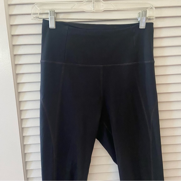 Girlfriend Collective High-Rise Compressive 7/8 Leggings in Black - Picture 9 of 9